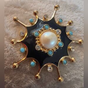 VTG~ Roman Holiday Brooch